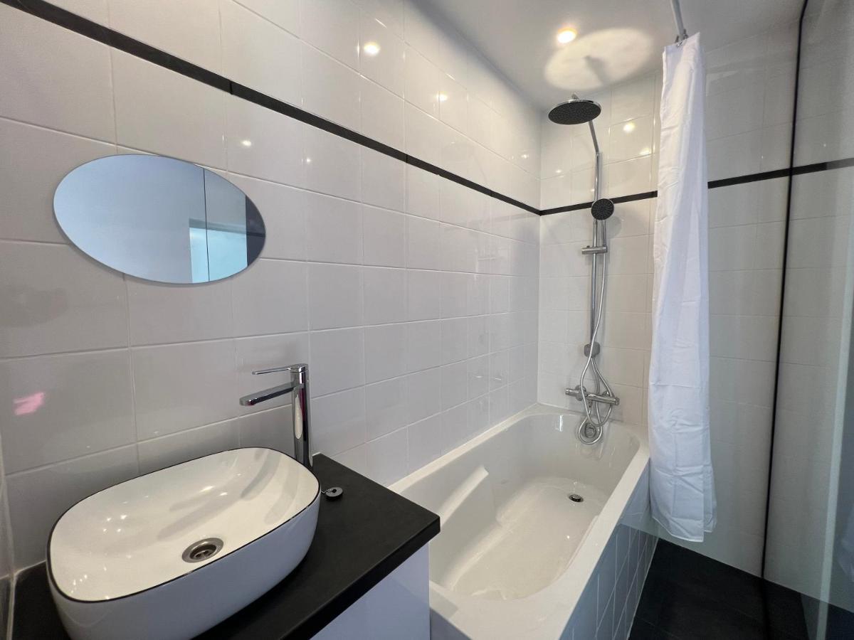 Cite Pilleux - Cozy Apartment In A Private Lane Paris Extérieur photo